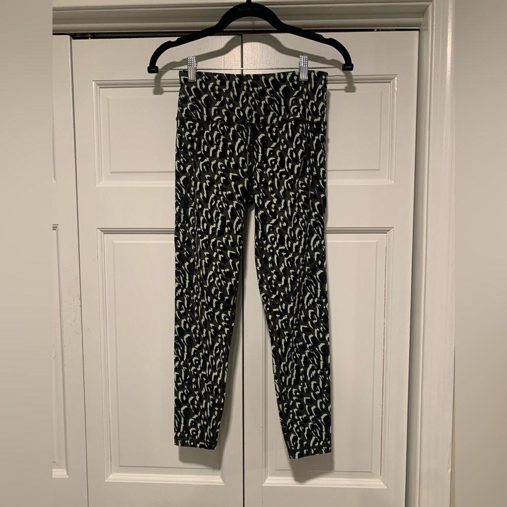 Sweaty Betty leopard print leggings size XS